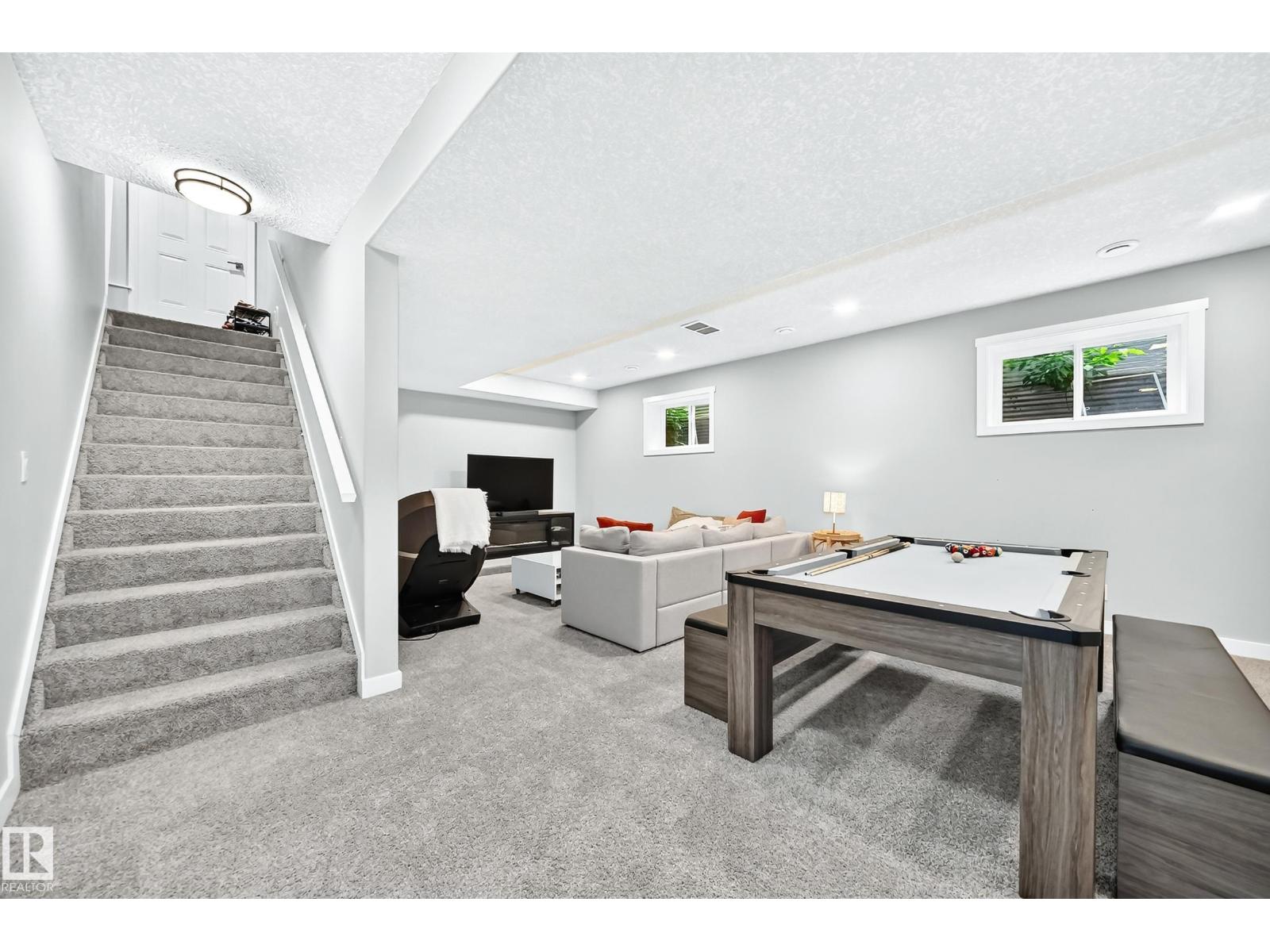11463 64 ST NW - 43