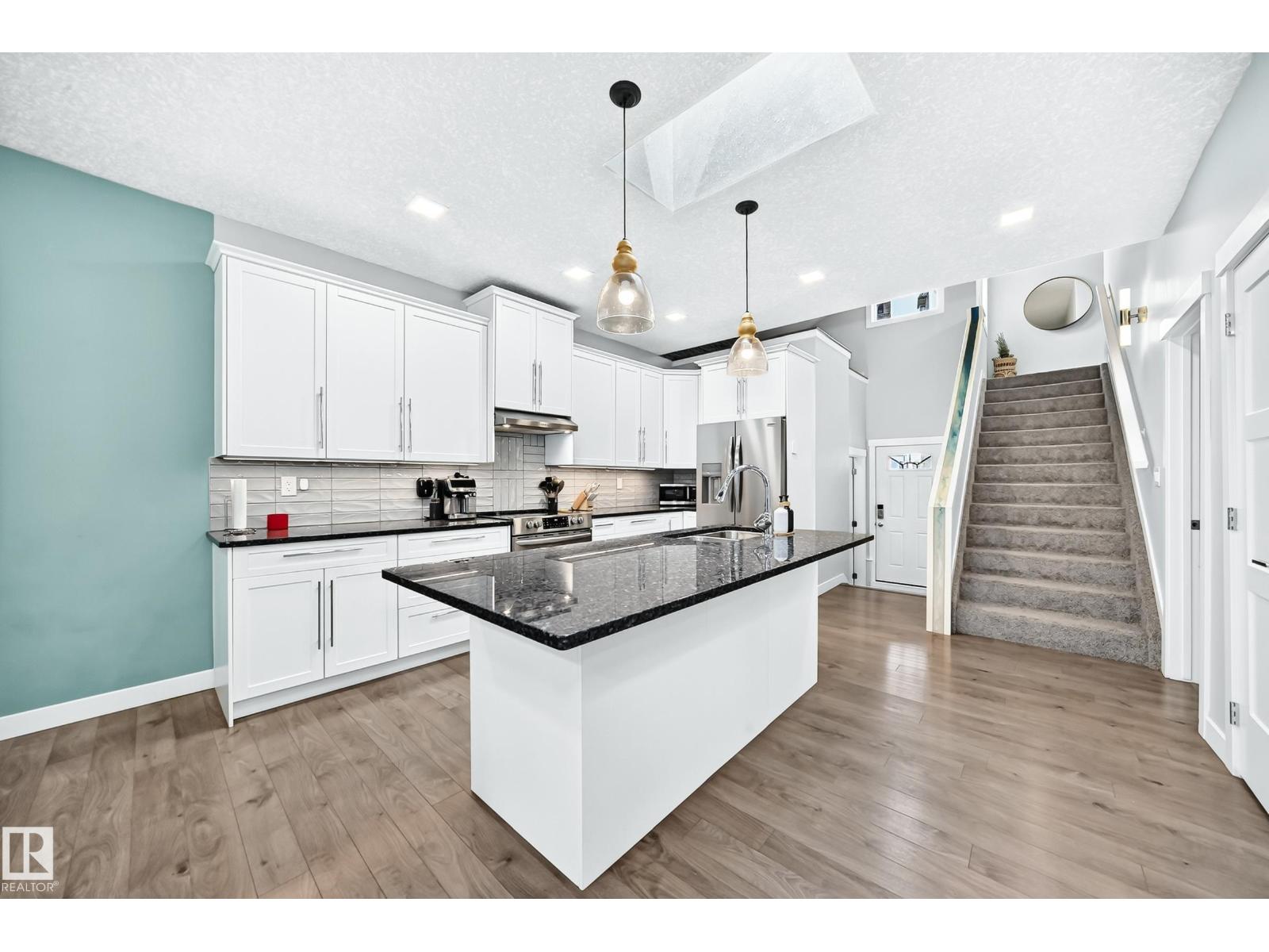11463 64 ST NW - 5