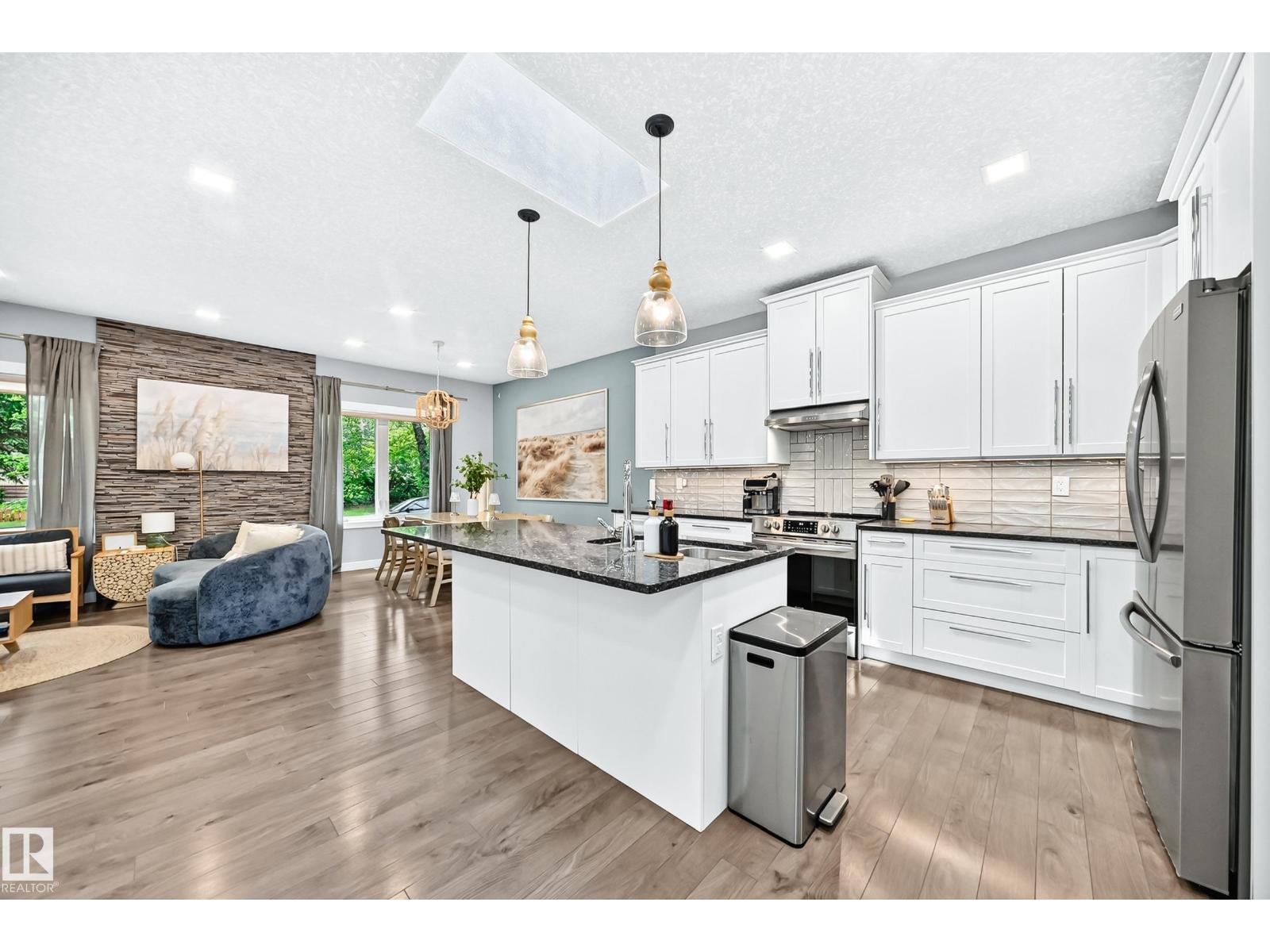 11463 64 ST NW - 9
