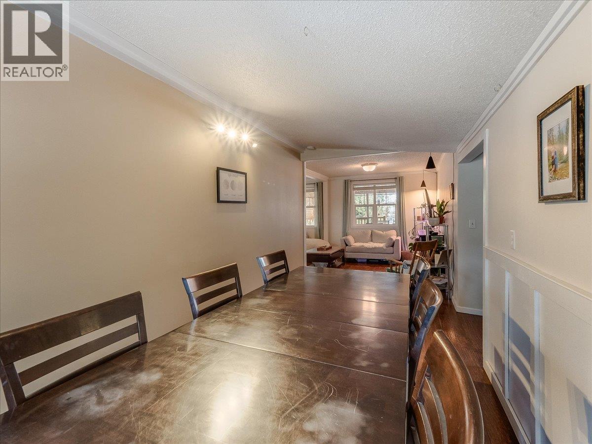 613 11th Avenue - 34