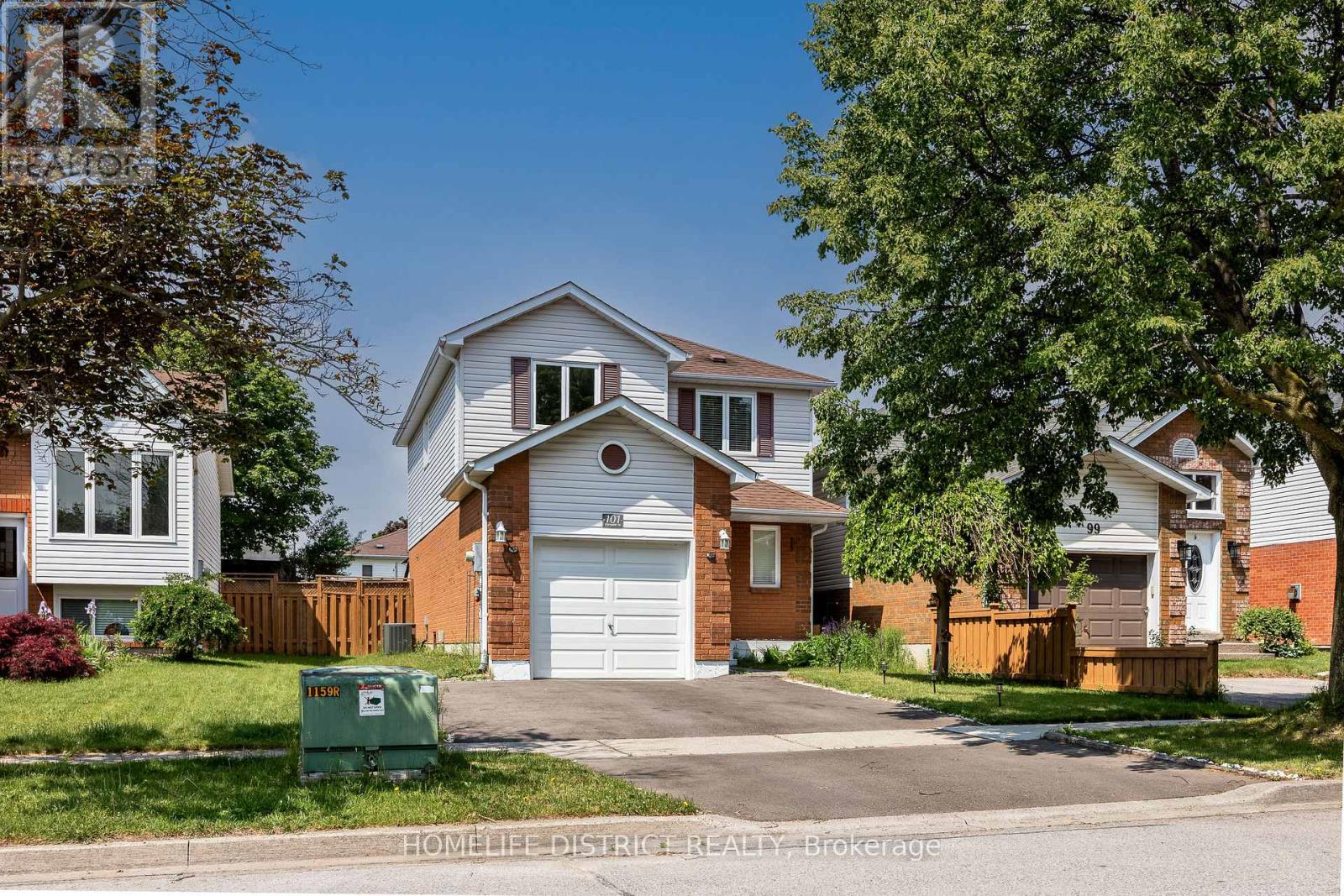 101 CHAMPINE SQUARE - 1