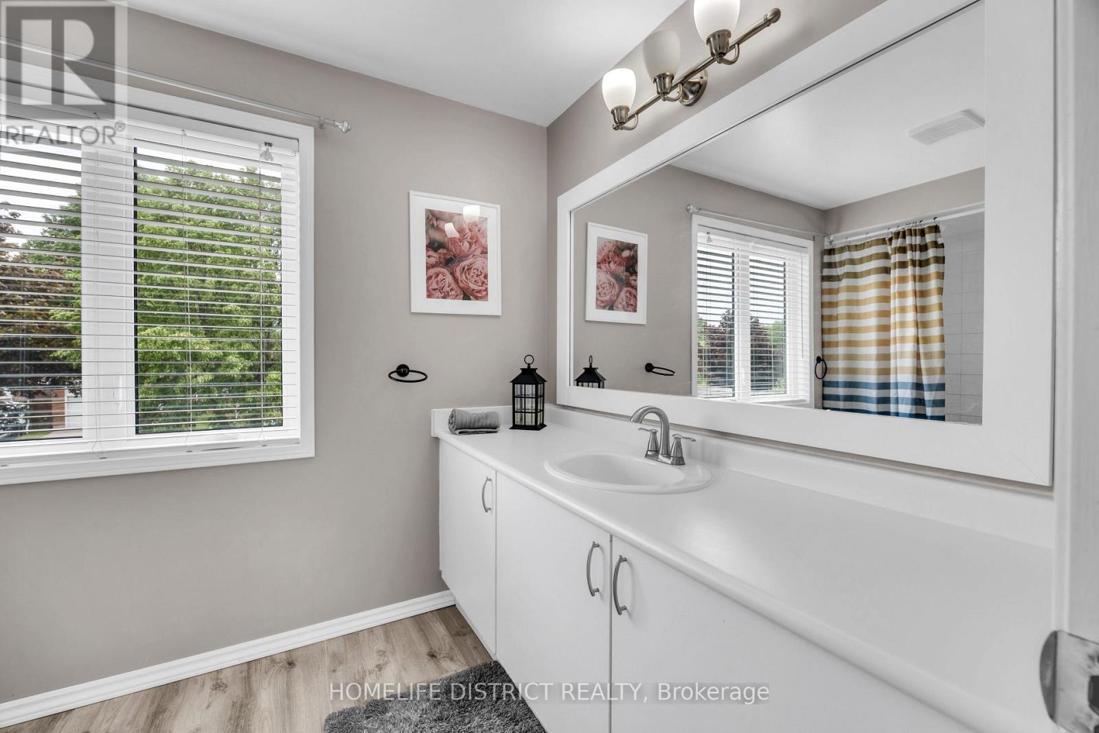 101 CHAMPINE SQUARE - 20