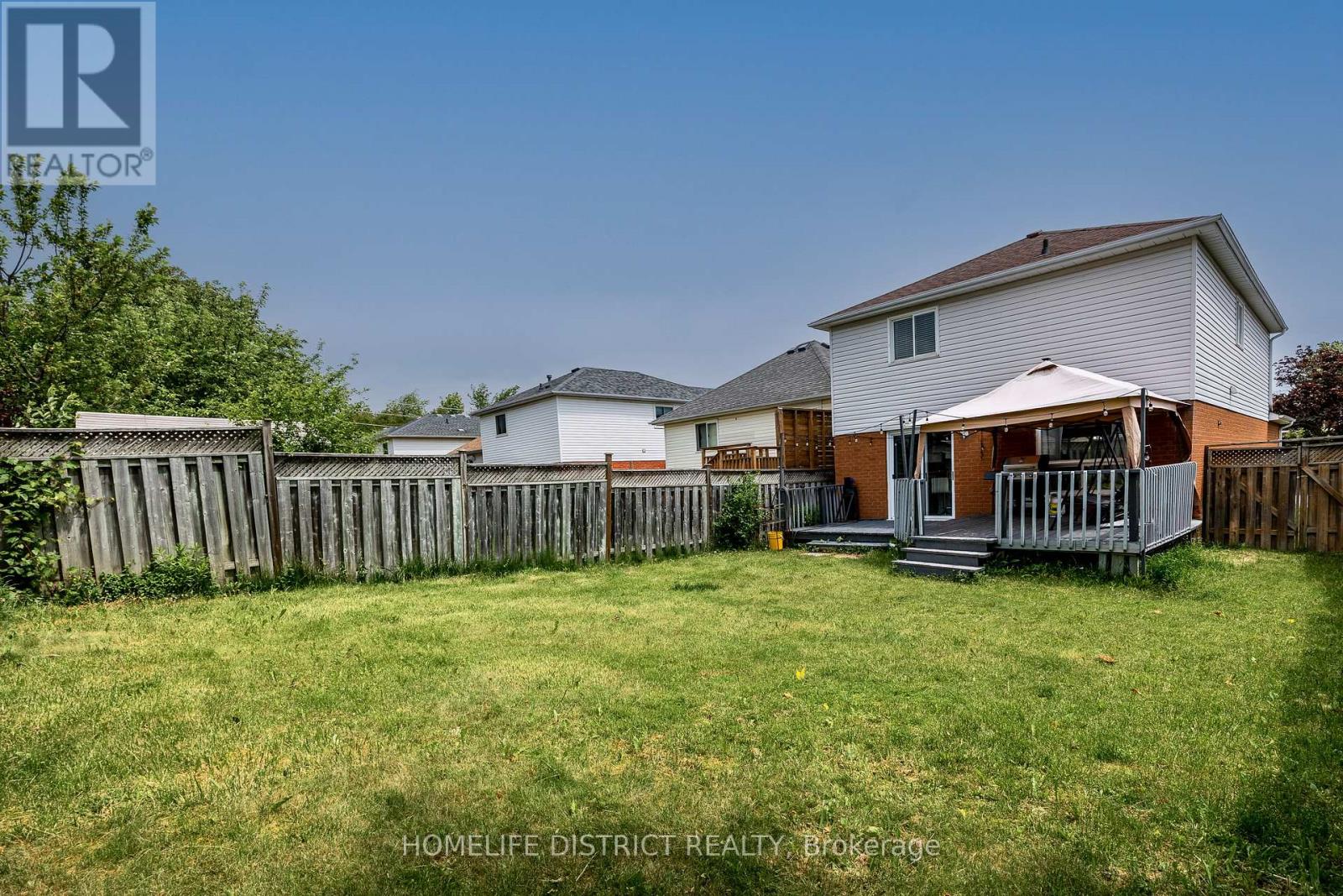 101 CHAMPINE SQUARE - 30