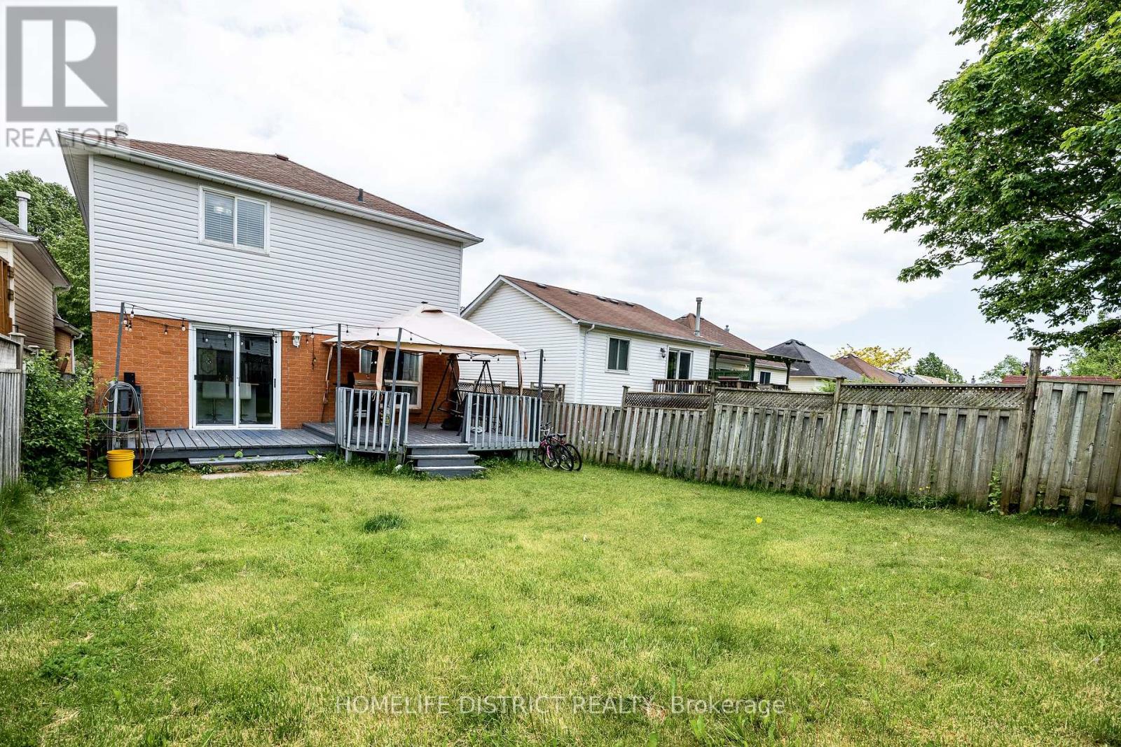 101 CHAMPINE SQUARE - 31