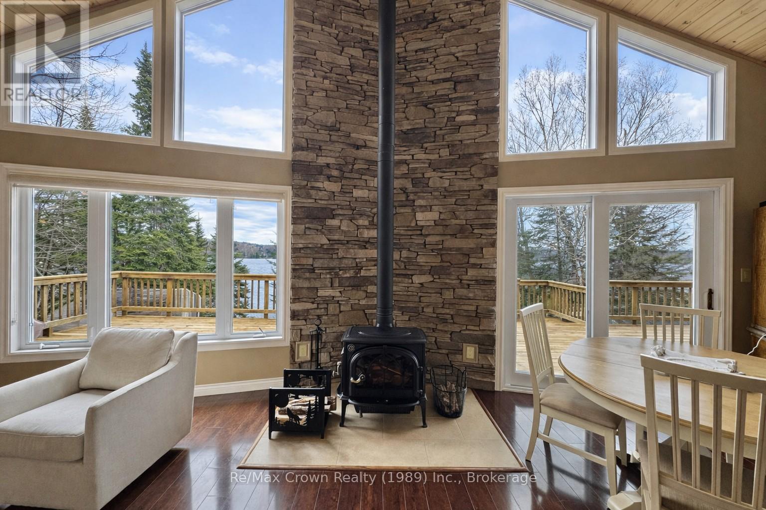 181 NORTH SHORE DRIVE - 11