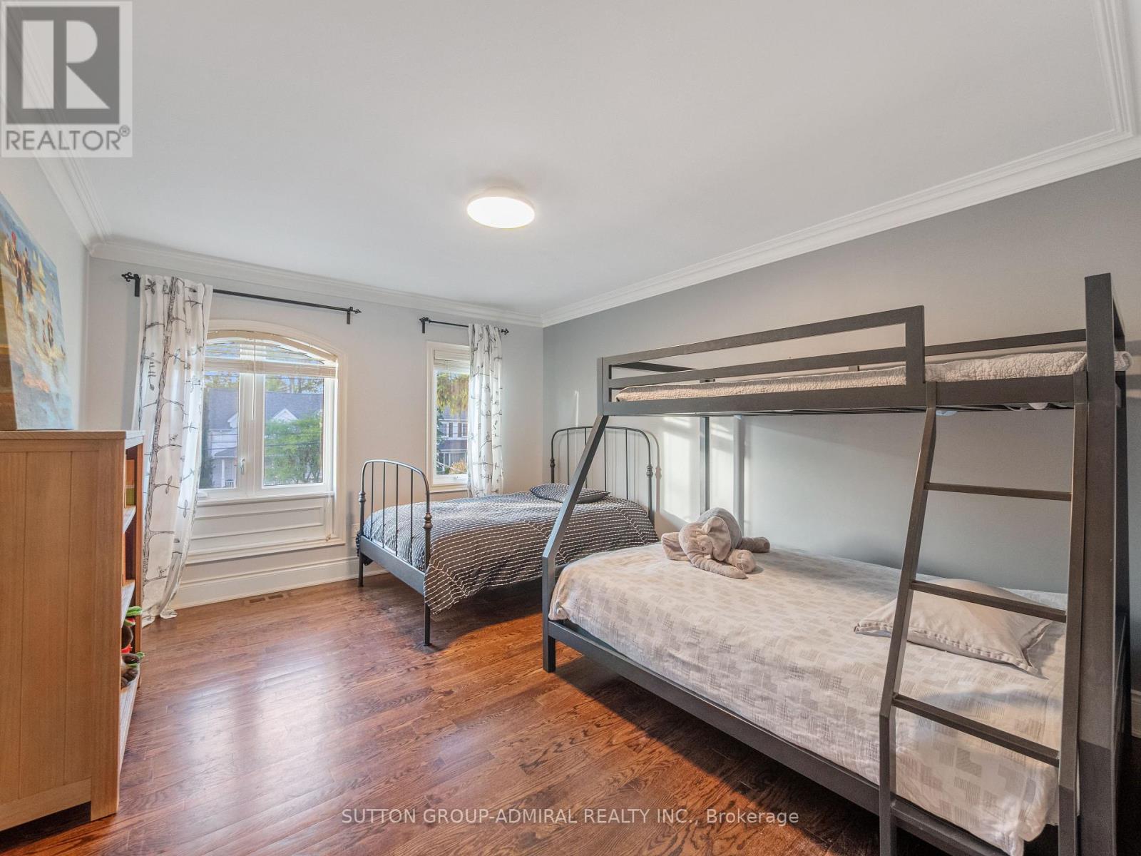 35 WENTWORTH AVENUE - 35