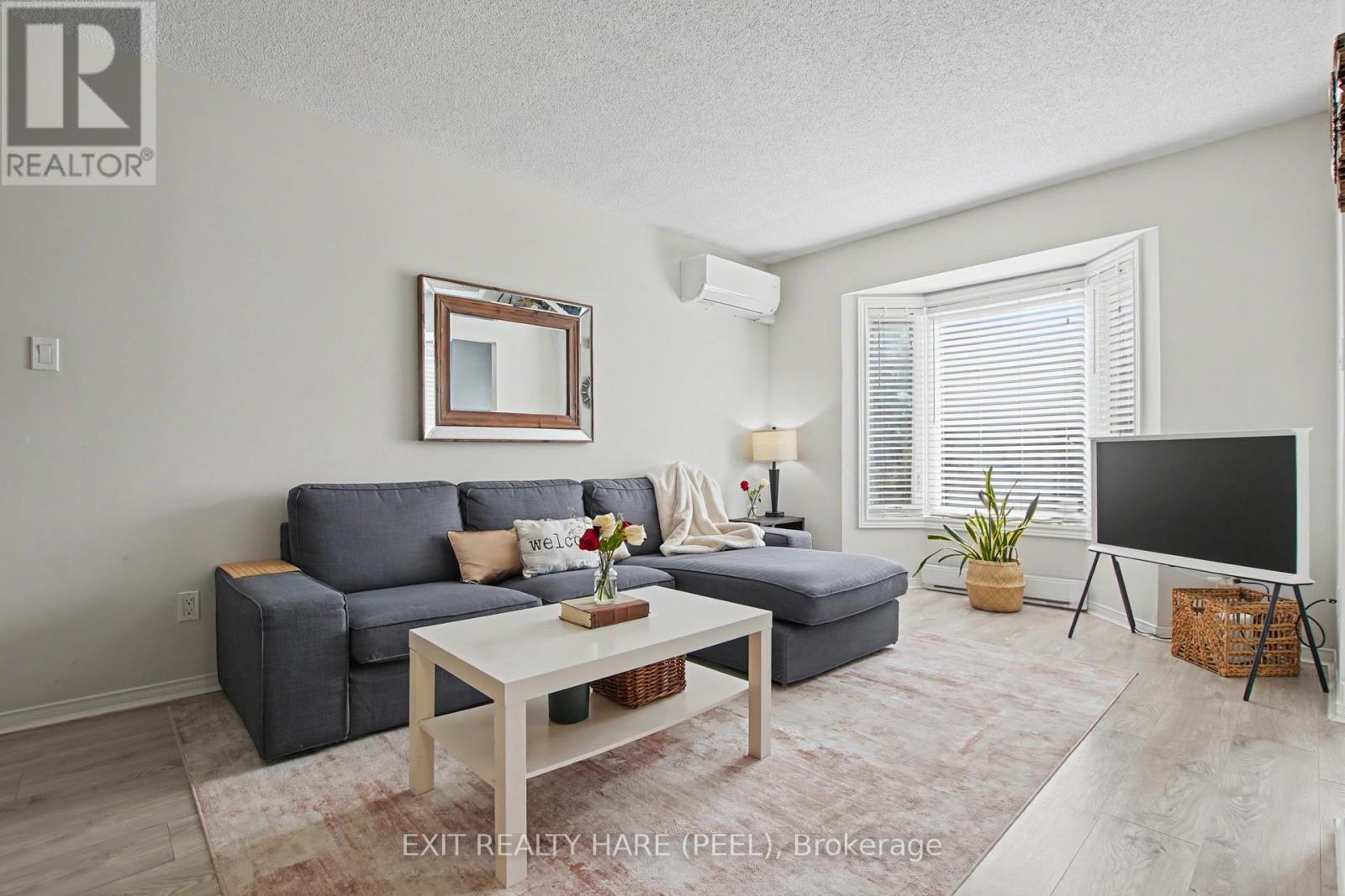 #93 90 LAWRENCE AVENUE - 11