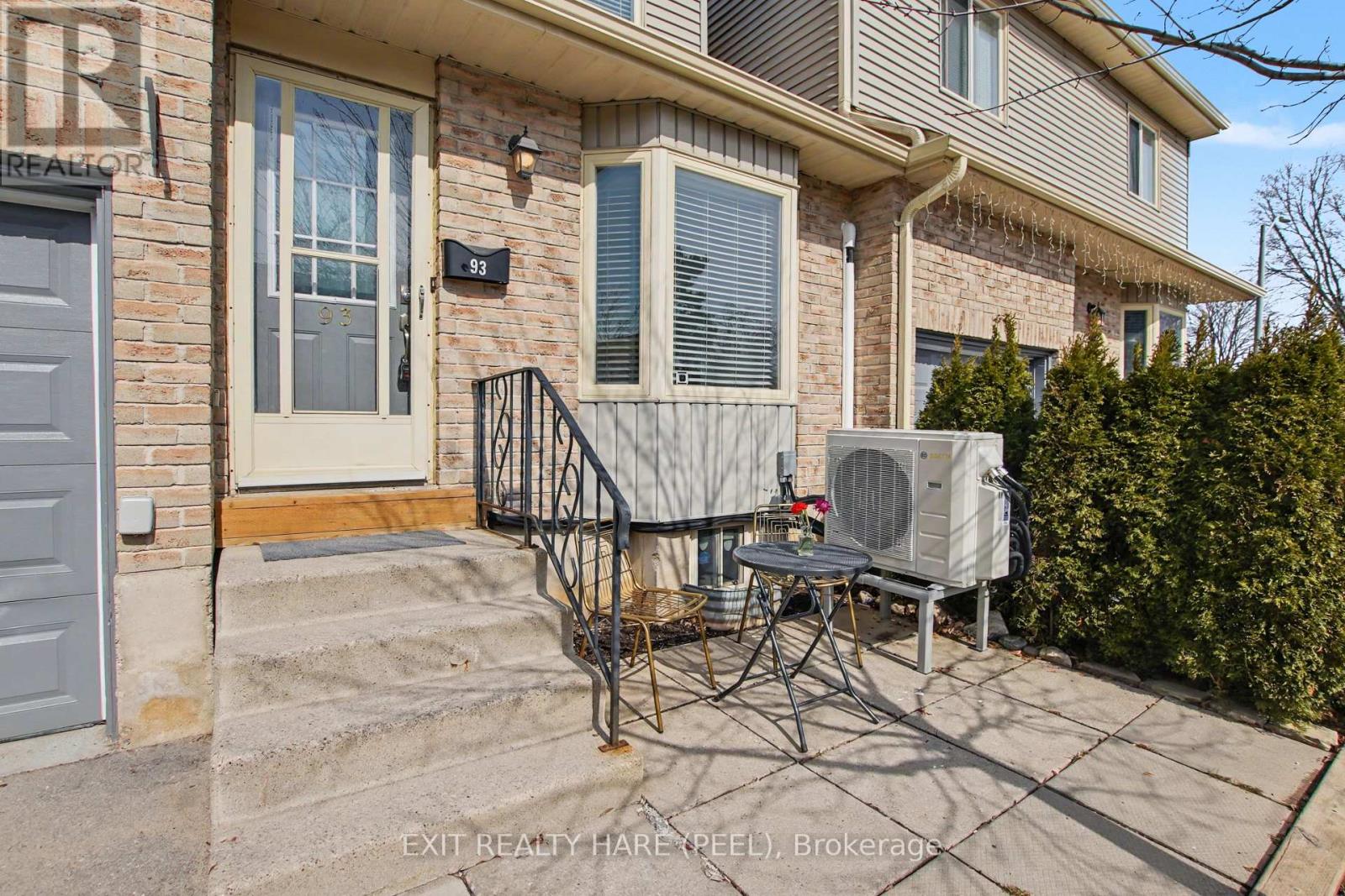 #93 90 LAWRENCE AVENUE - 6