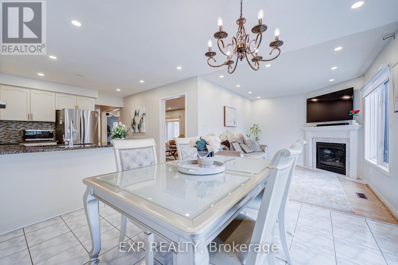 211 SOPHIA ROAD - 11