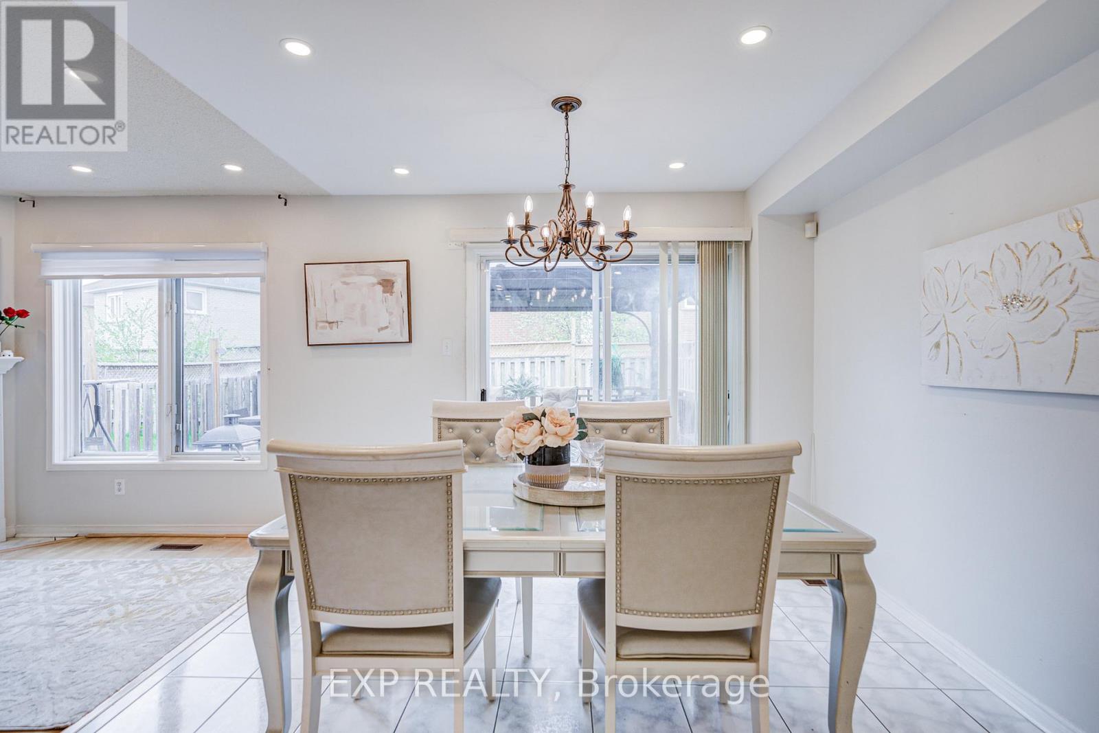 211 SOPHIA ROAD - 12