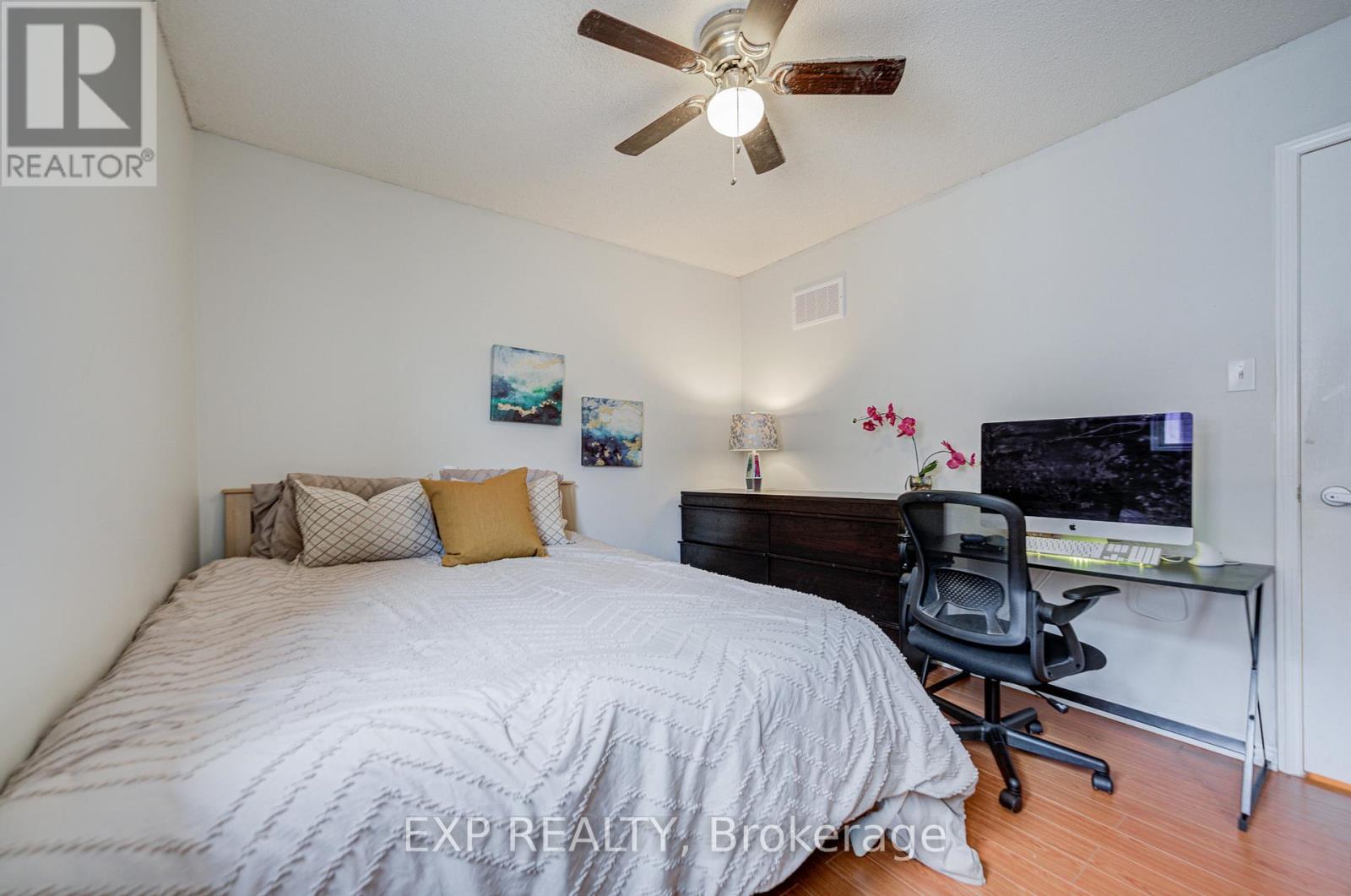 211 SOPHIA ROAD - 25