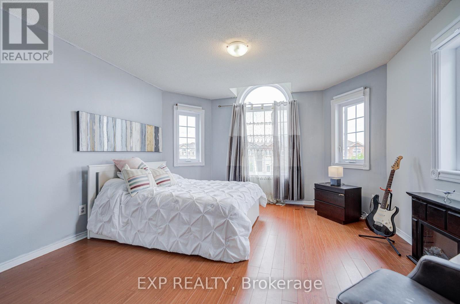 211 SOPHIA ROAD - 28