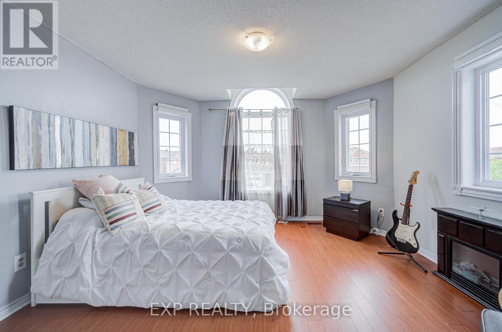 211 SOPHIA ROAD - 29