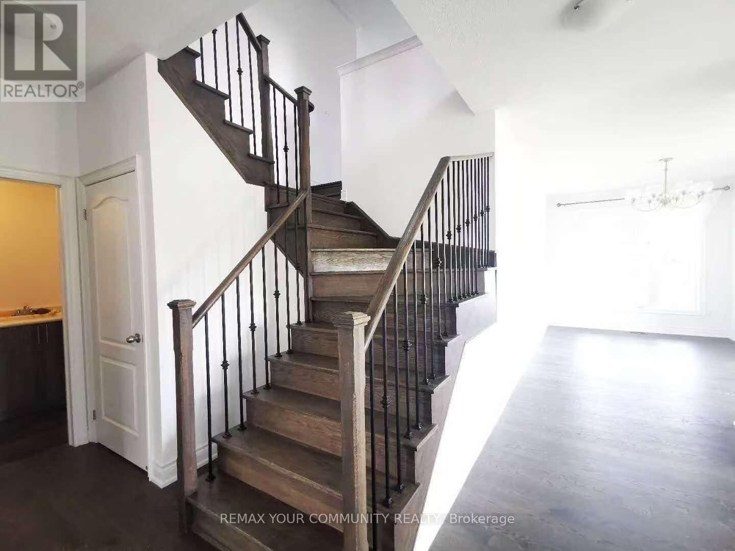 4 BEEBALM LANE NE - 6
