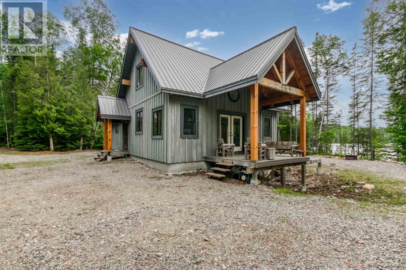 1456 Dunlop Shores RD - 10