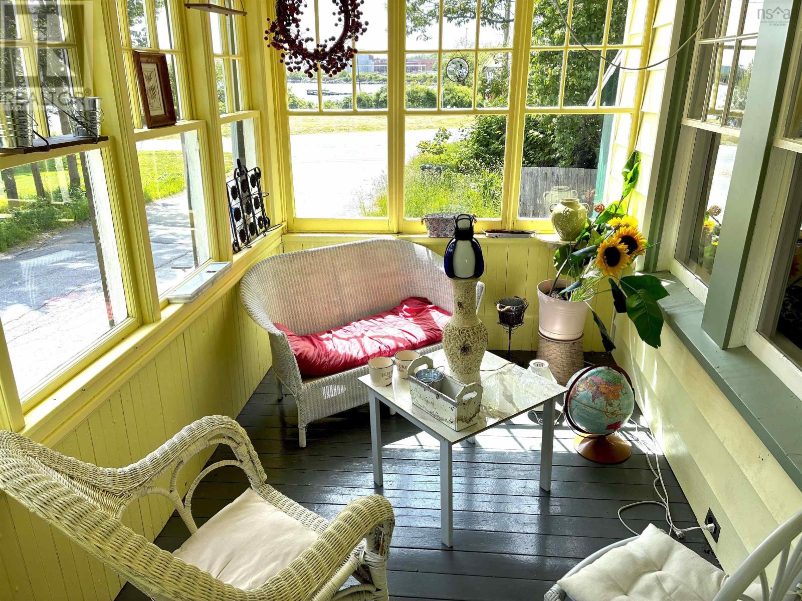 1 DEXTER Avenue - 33