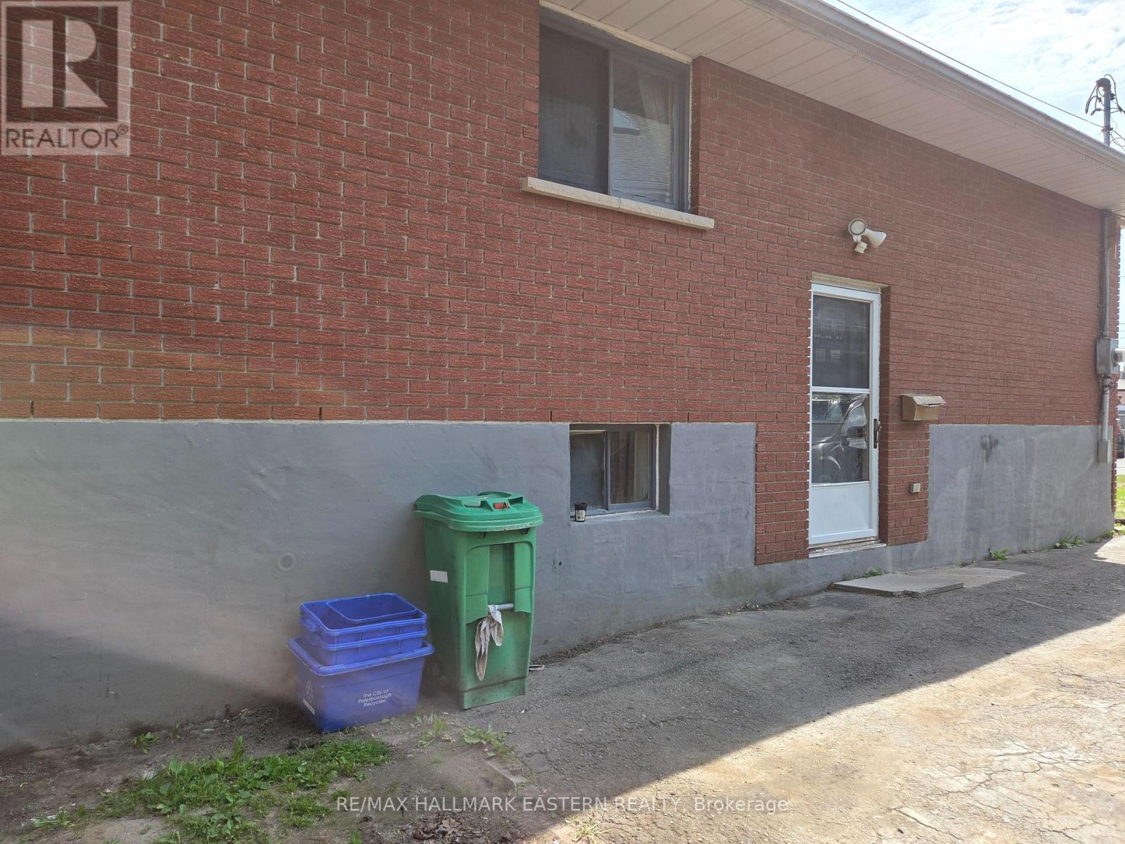 618 DONEGAL STREET - 14