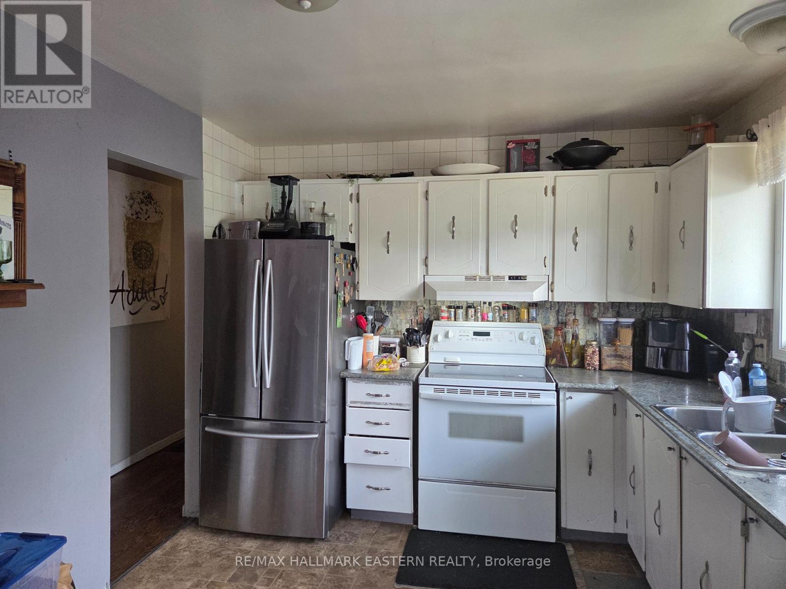 618 DONEGAL STREET - 5