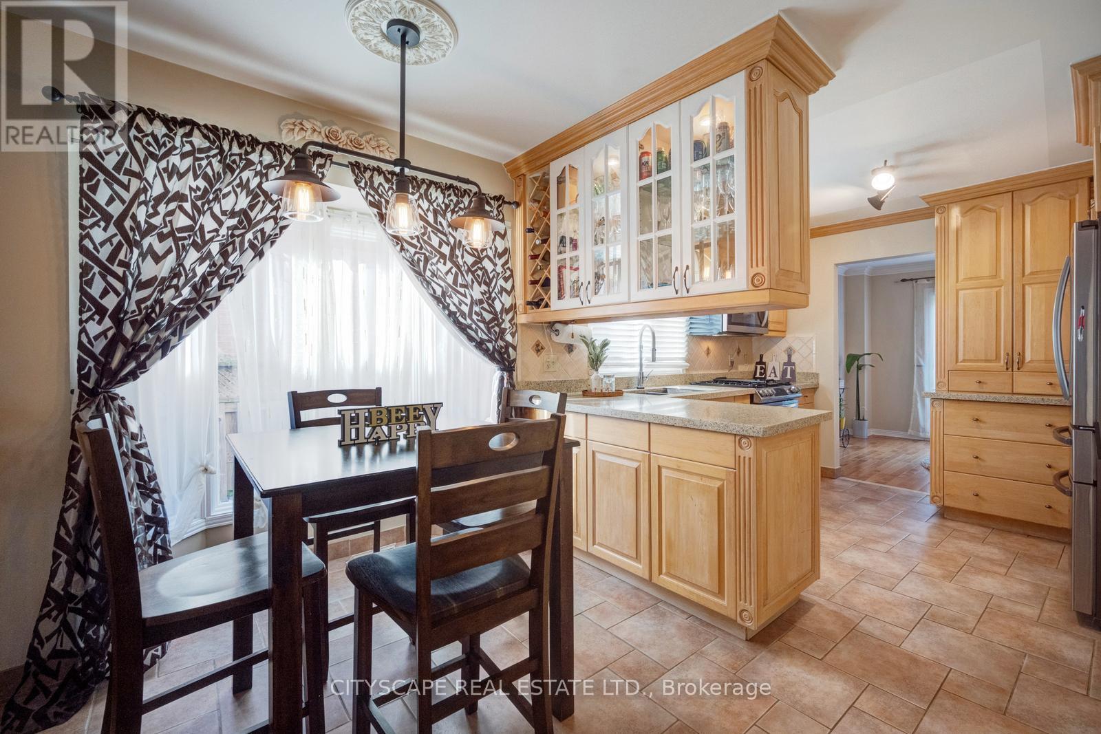 301 KINGSBRIDGE GARDEN - 17