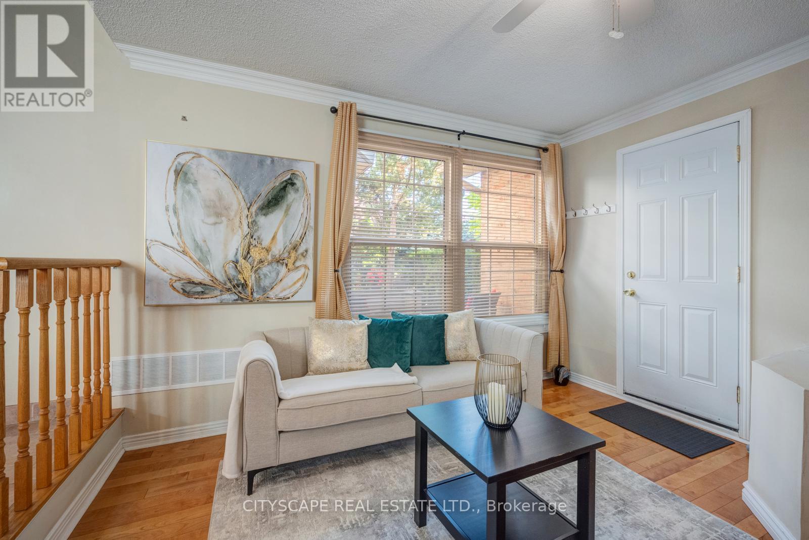 301 KINGSBRIDGE GARDEN - 19
