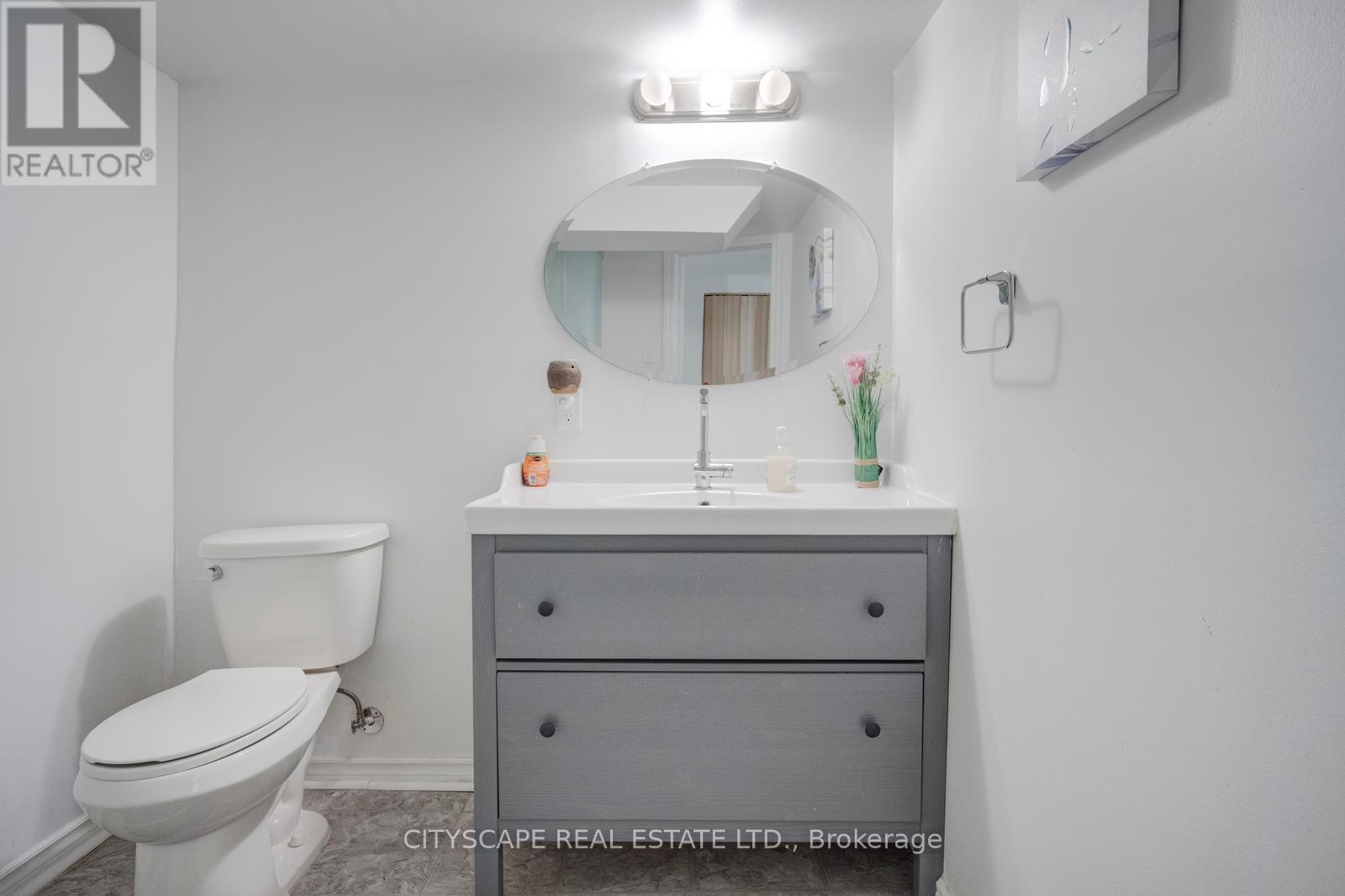 301 KINGSBRIDGE GARDEN - 44