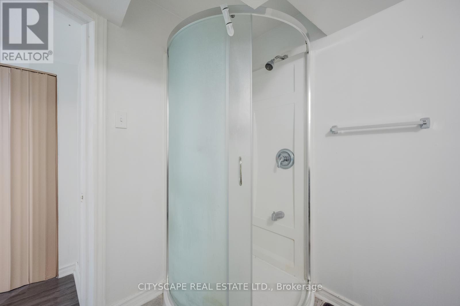 301 KINGSBRIDGE GARDEN - 45