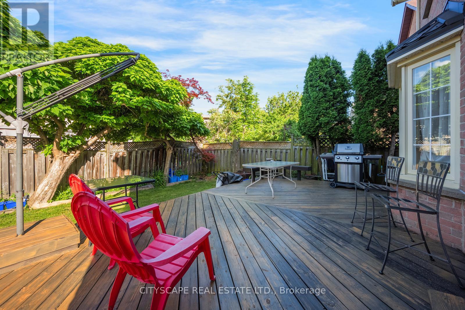 301 KINGSBRIDGE GARDEN - 49