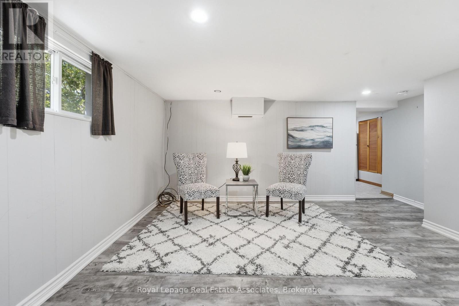 64 EAGLEWOOD BOULEVARD - 23