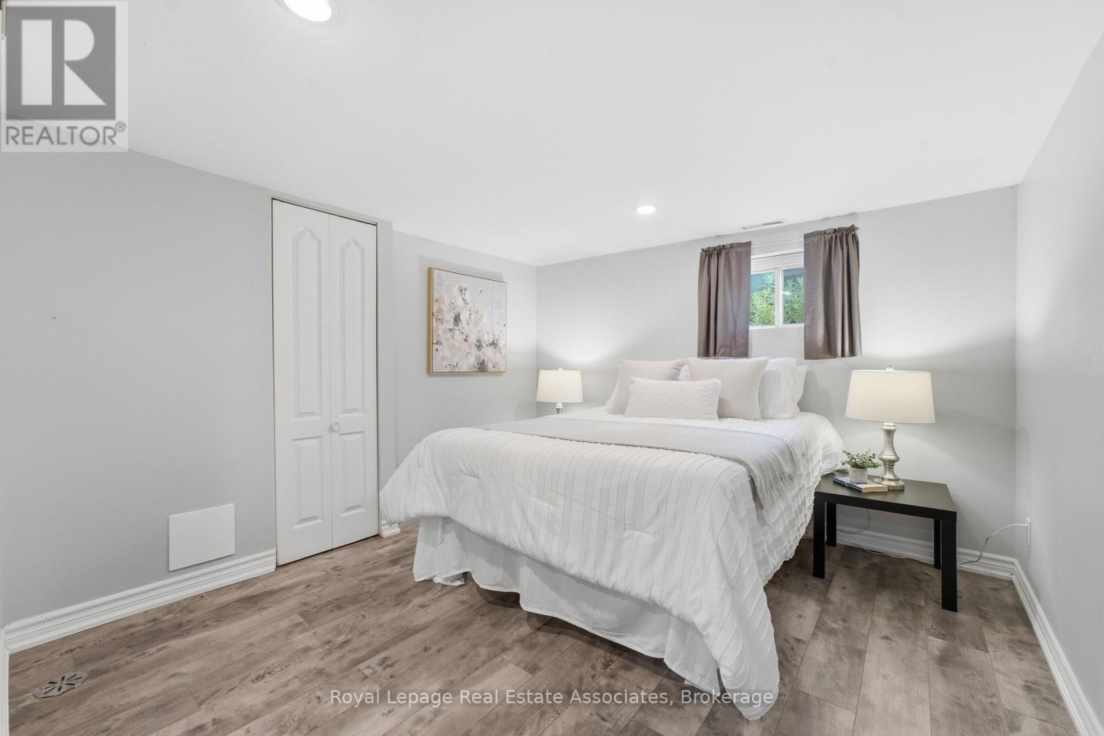 64 EAGLEWOOD BOULEVARD - 26