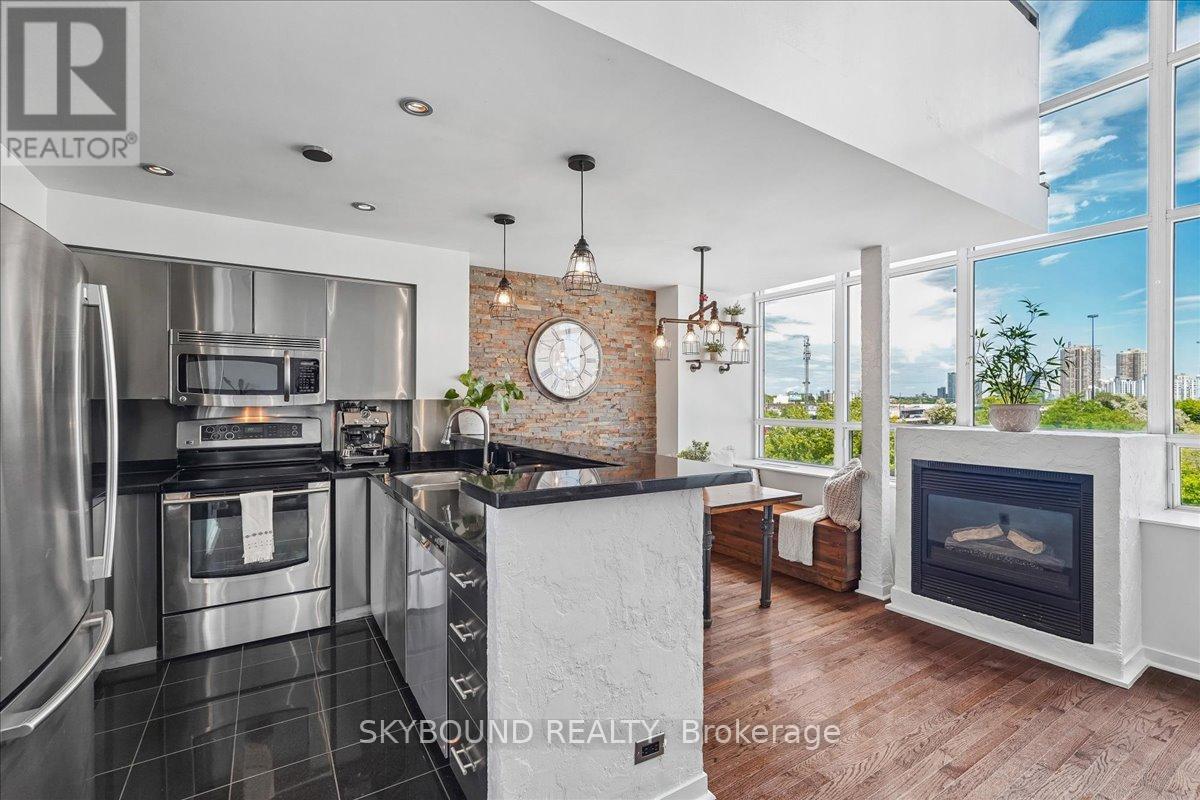 #302 300 MANITOBA STREET - 11