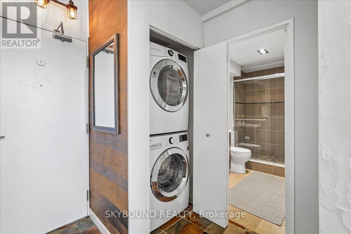#302 300 MANITOBA STREET - 17