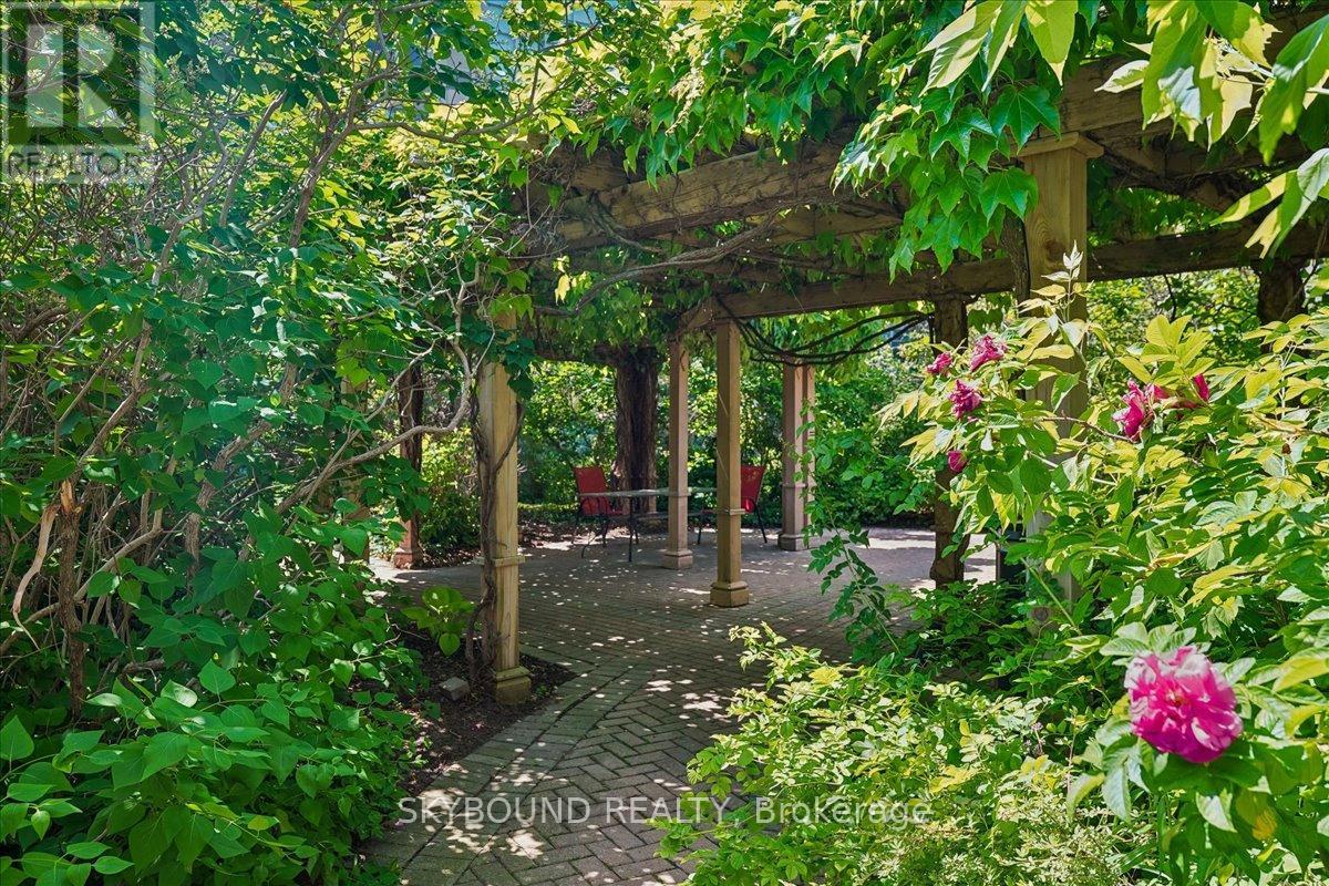 #302 300 MANITOBA STREET - 32