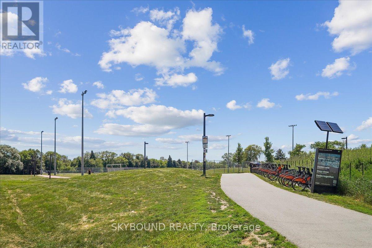 #302 300 MANITOBA STREET - 34