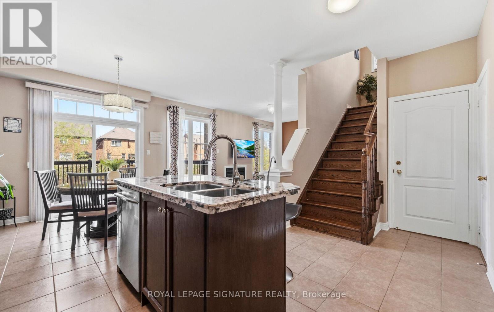476 NAIRN CIRCLE - 13