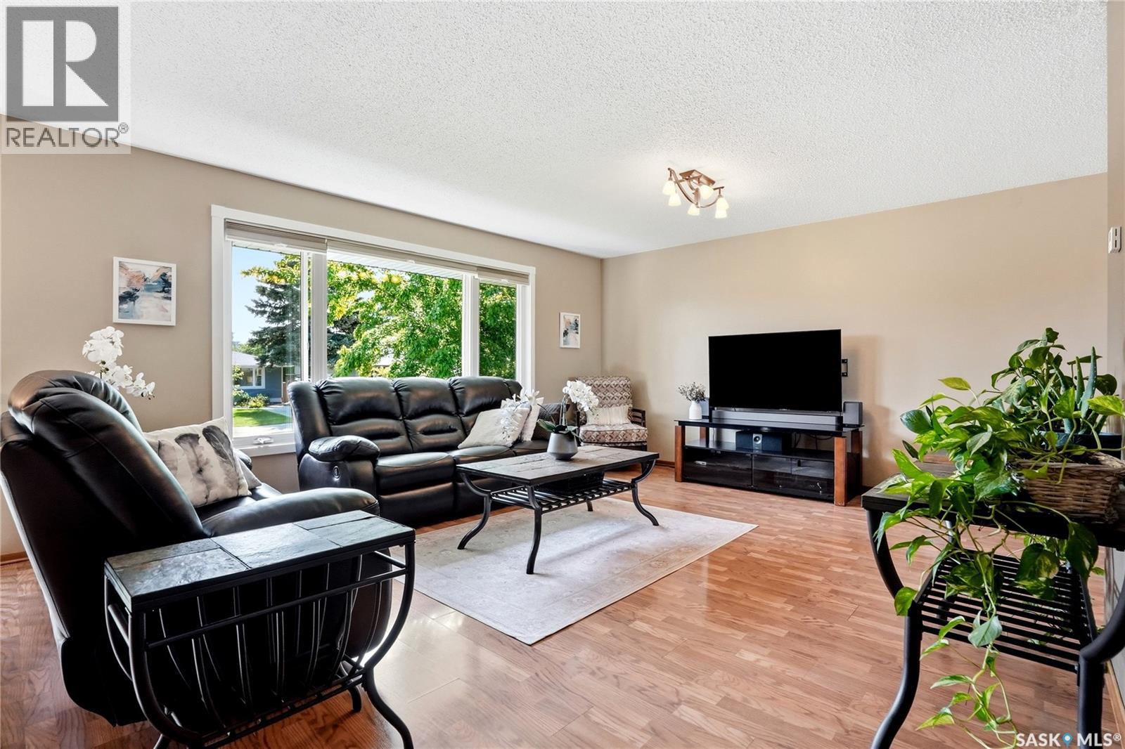 154 Mount Allison CRESCENT — photo 6