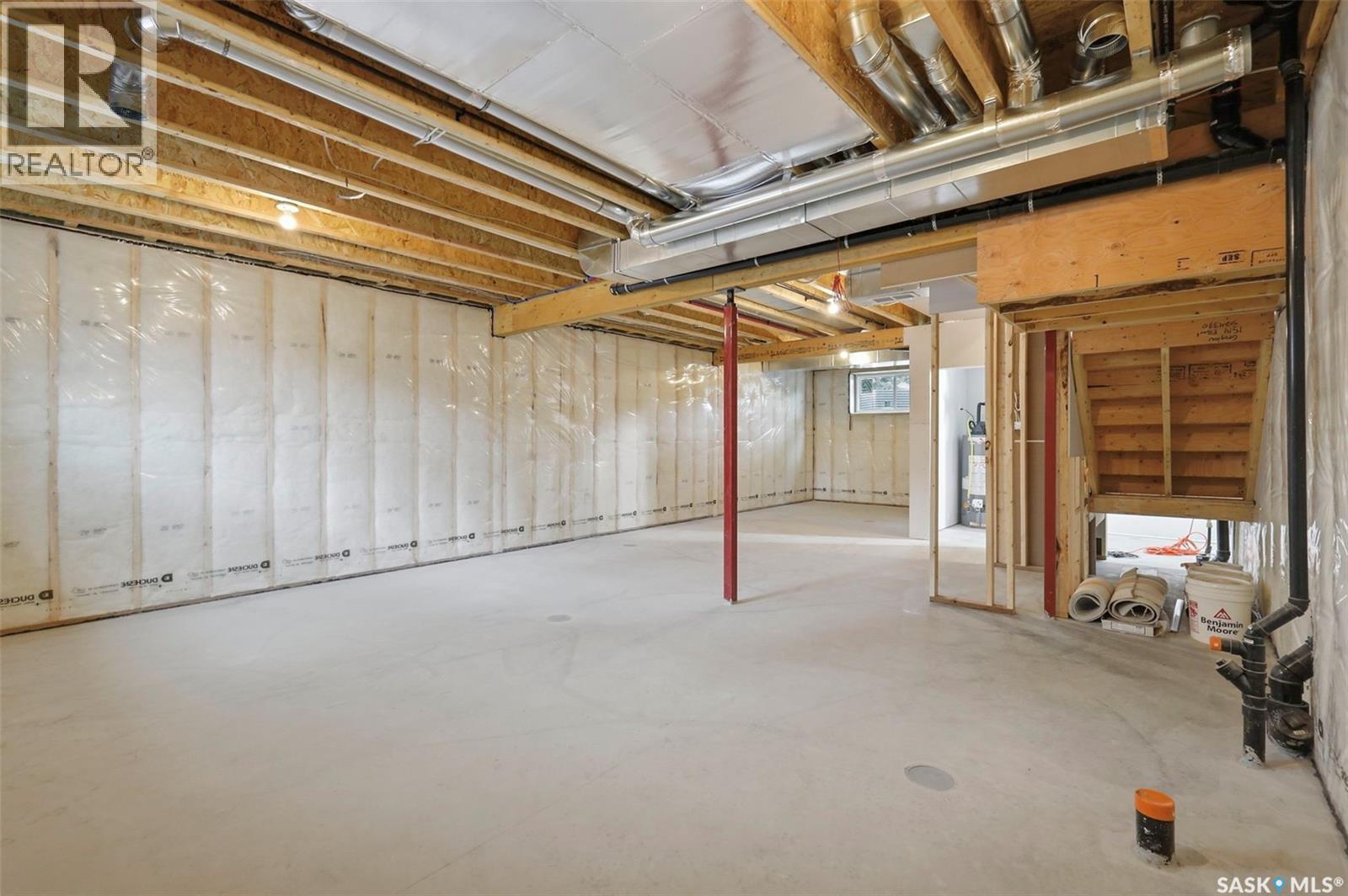 1516 Ewart AVENUE S — photo 32