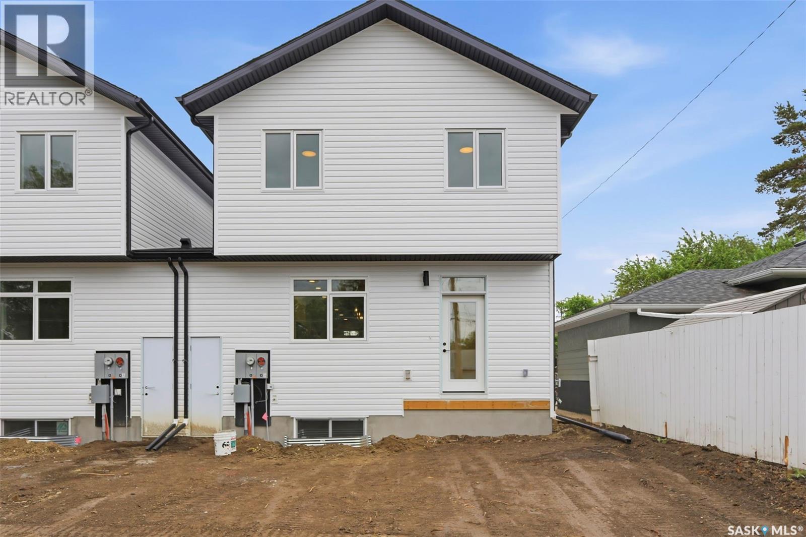 1516 Ewart AVENUE S — photo 35