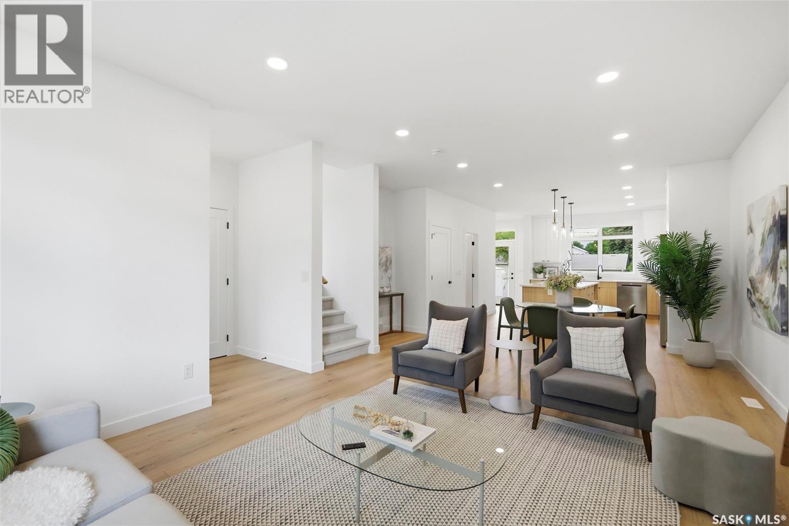 1516 Ewart AVENUE S — photo 8