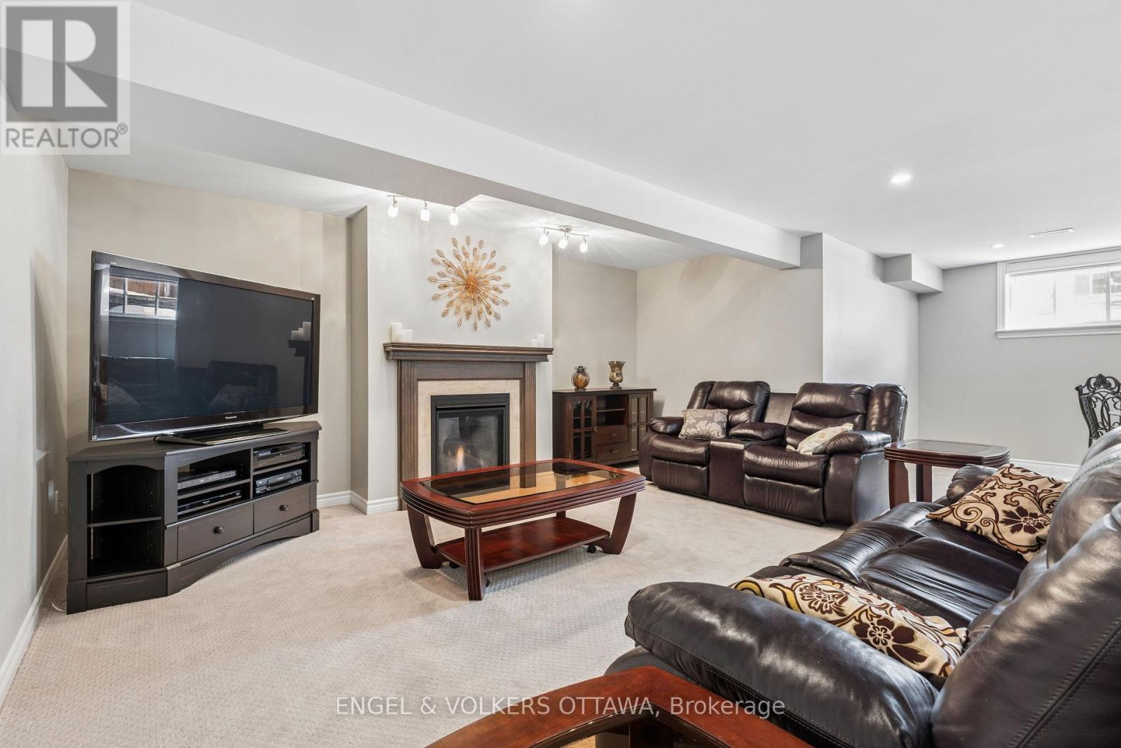 3 Bed, 3 Bath House for Sale in Ottawa – 865 TEWIN CIRCLE, Ottawa – MLS# X13452092 - Image 33