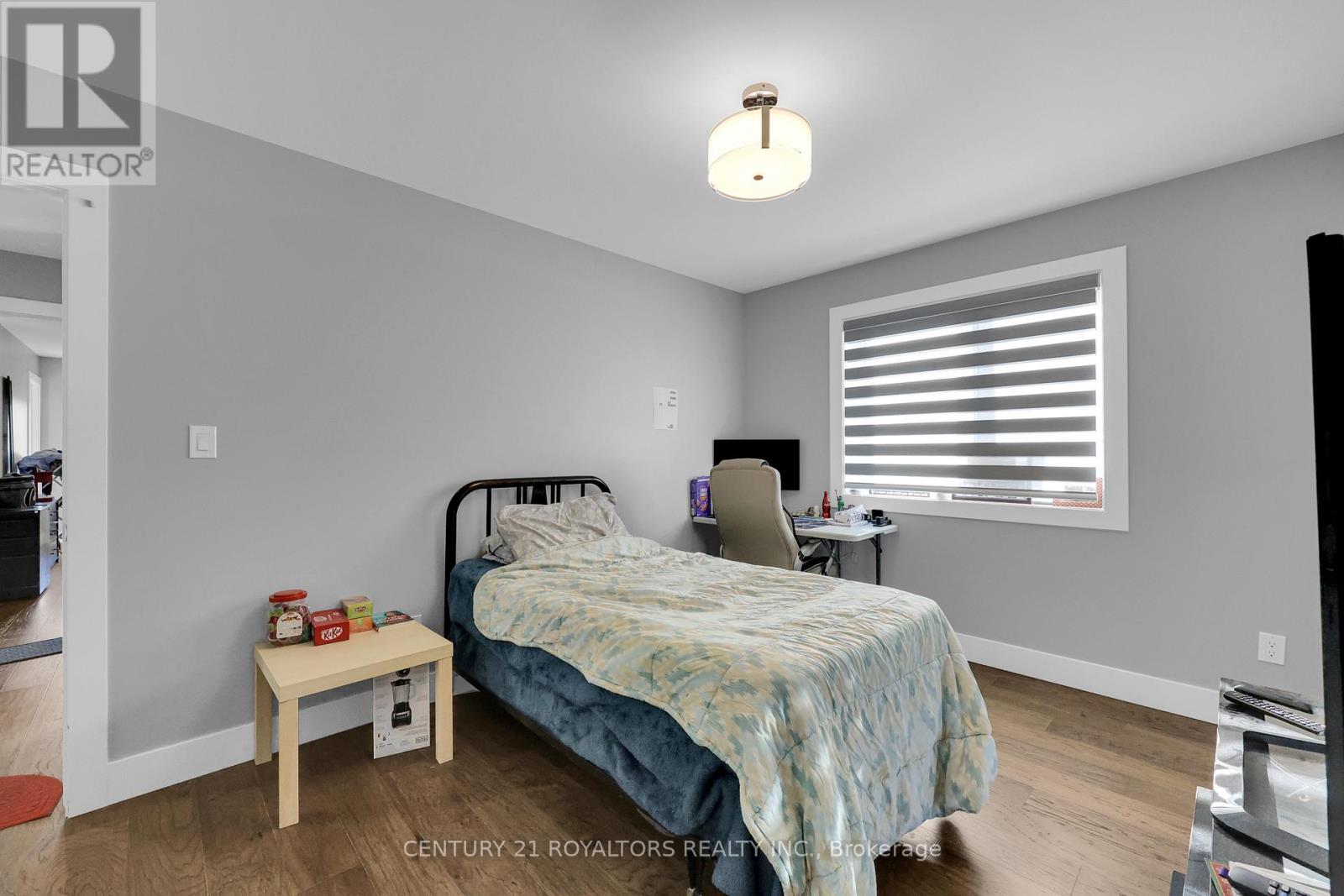 802 KEIL DRIVE - 22