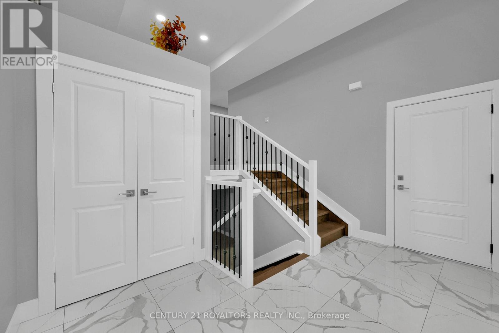 802 KEIL DRIVE - 29