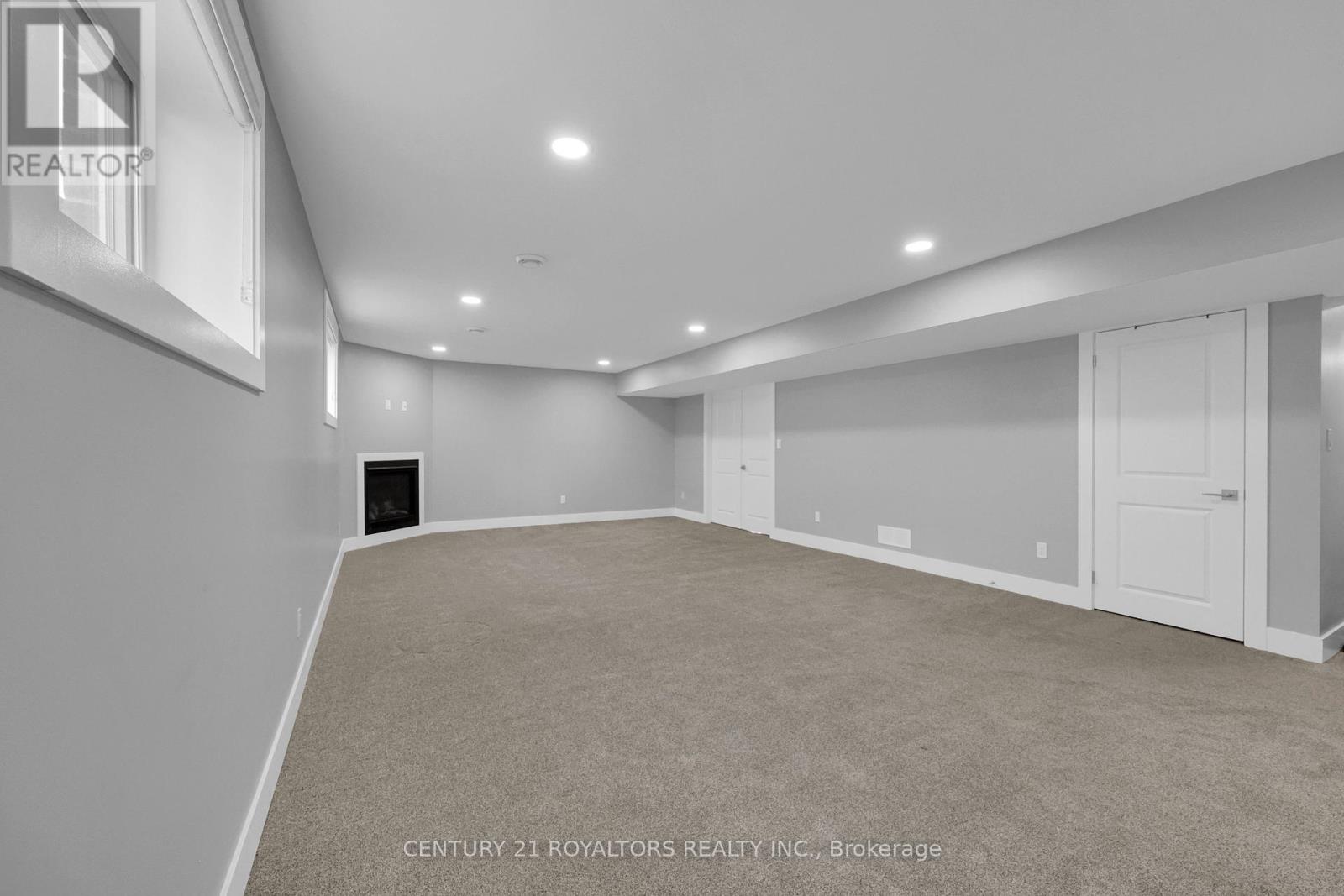 802 KEIL DRIVE - 34