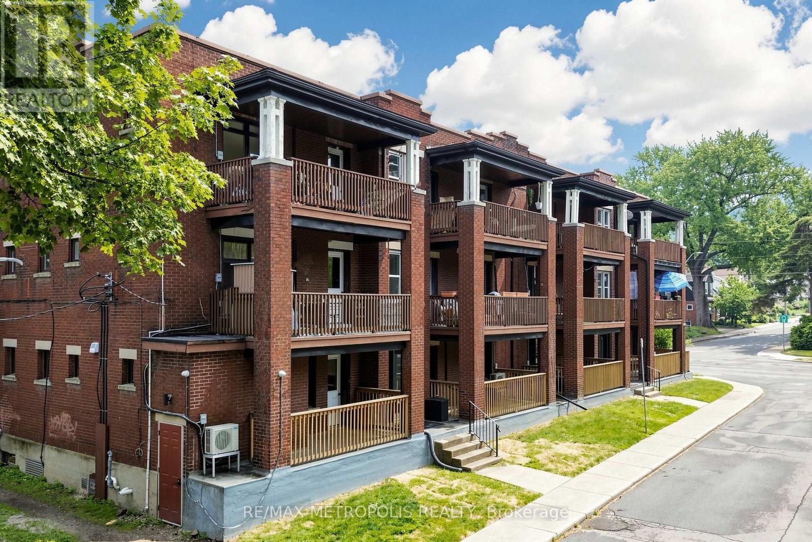 41 ALBERT STREET - 2