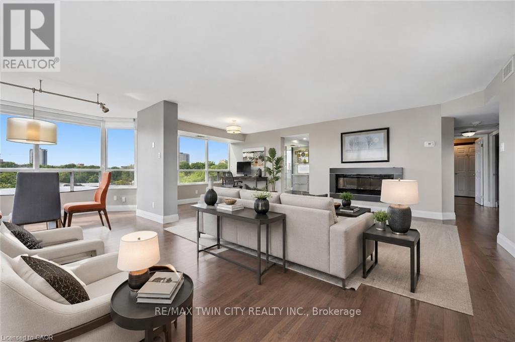 #602 6 WILLOW STREET - Image 10