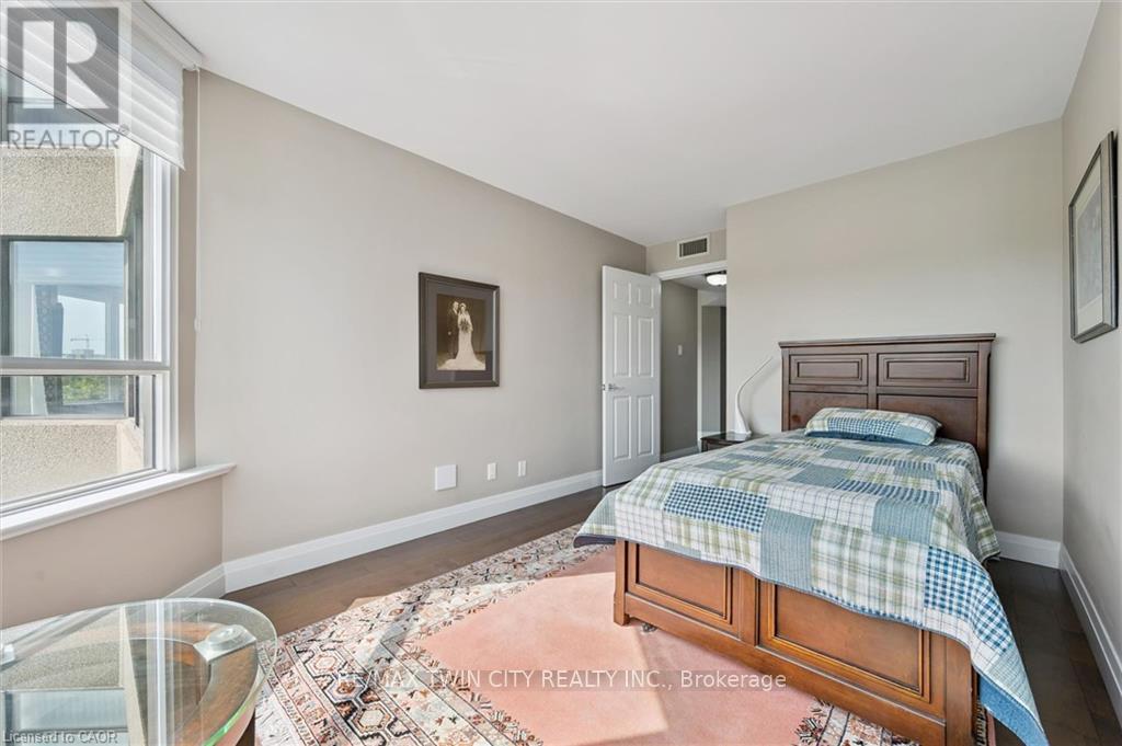 #602 6 WILLOW STREET - Image 29
