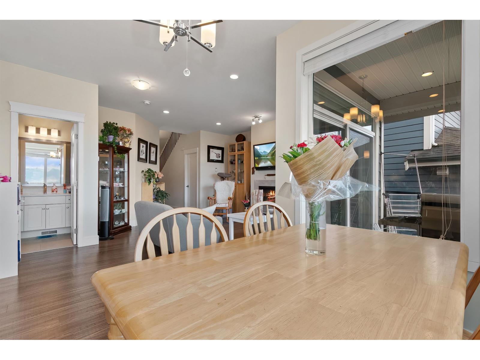 41 50634 LEDGESTONE PLACE, Eastern Hillsides, Chilliwack