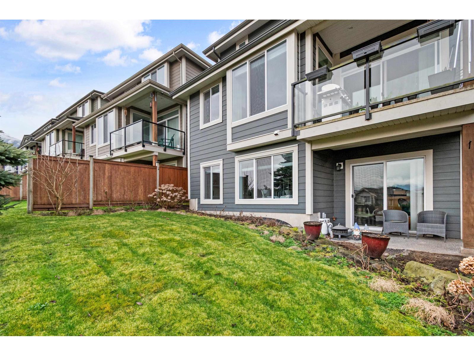 41 50634 LEDGESTONE PLACE, Eastern Hillsides, Chilliwack