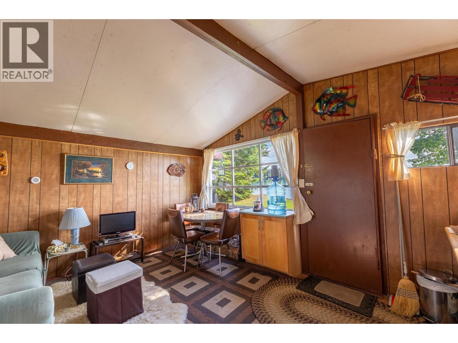 7532 MAGNUSSEN ROAD - Image 8