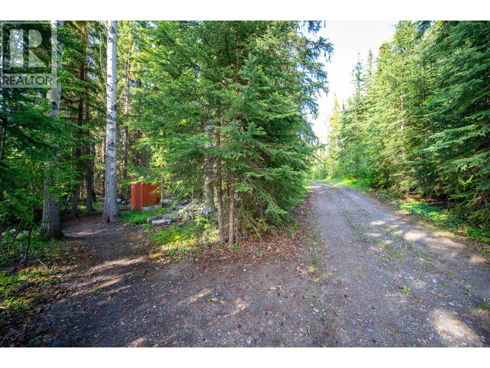 7532 MAGNUSSEN ROAD - Image 32
