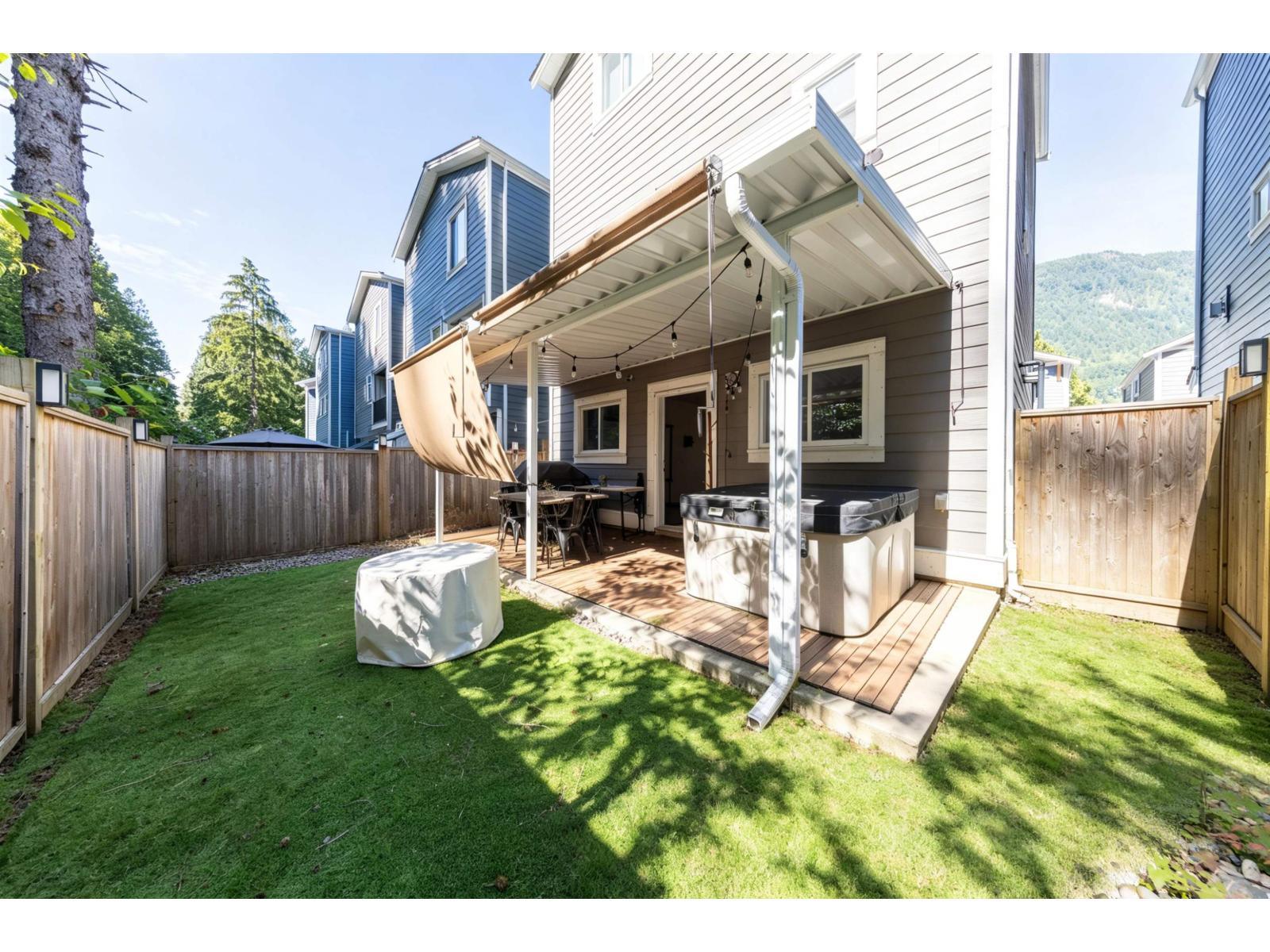 16 750 HOT SPRINGS ROAD, Harrison Hot Springs, Harrison Hot Springs
